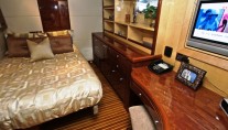 MISSY B II - Guest Cabin with Pullman